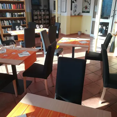 Ai Canipai Hotel *