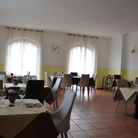 Ai Canipai Hotel *